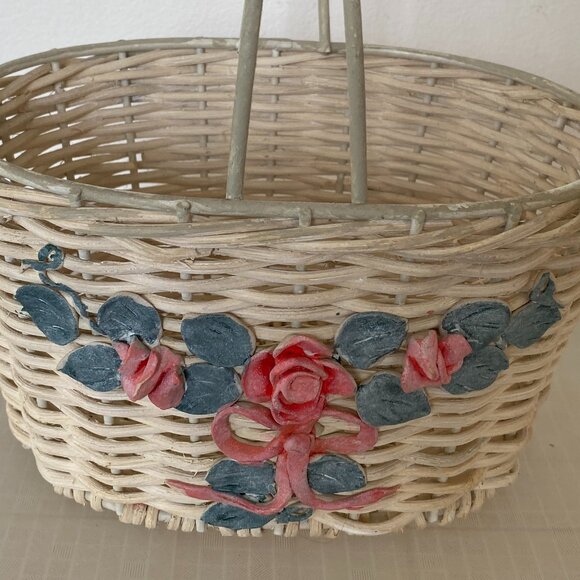 Bathroom Wicker Basket With Handle & 3-D Rose Design - Picture 4 of 7